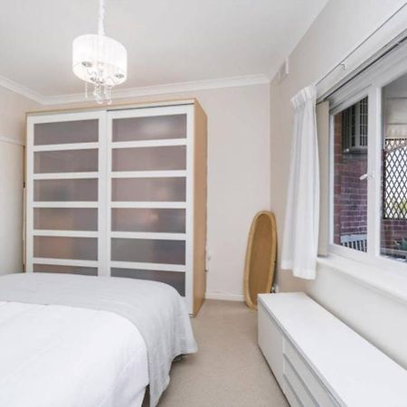 Апартаменты 30 Foreshore Fun Swan River 1Brparking Перт Экстерьер фото
